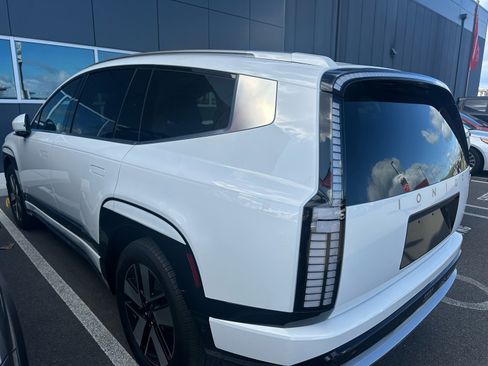 Used 2026 Hyundai Ioniq 9 SEL image 3