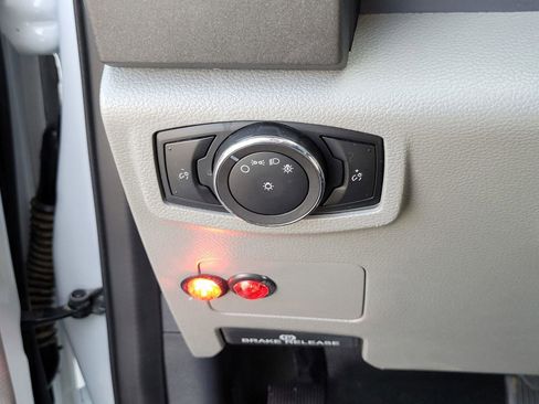 Used 2022 Ford F550 XL image 29