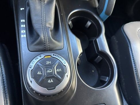 Used 2021 Ford Bronco Wildtrak image 27