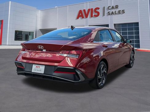 Used 2025 Hyundai Elantra SEL FWD image 6