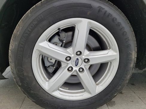 Used 2018 Ford Explorer XLT w/ Equipment Group 202A image 31