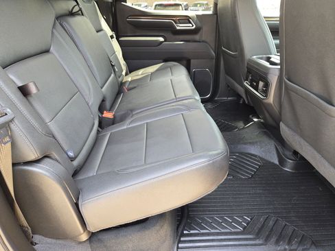 Used 2025 Chevrolet Silverado 1500 LT Trail Boss w/ Convenience Package II AWD/4WD image 25