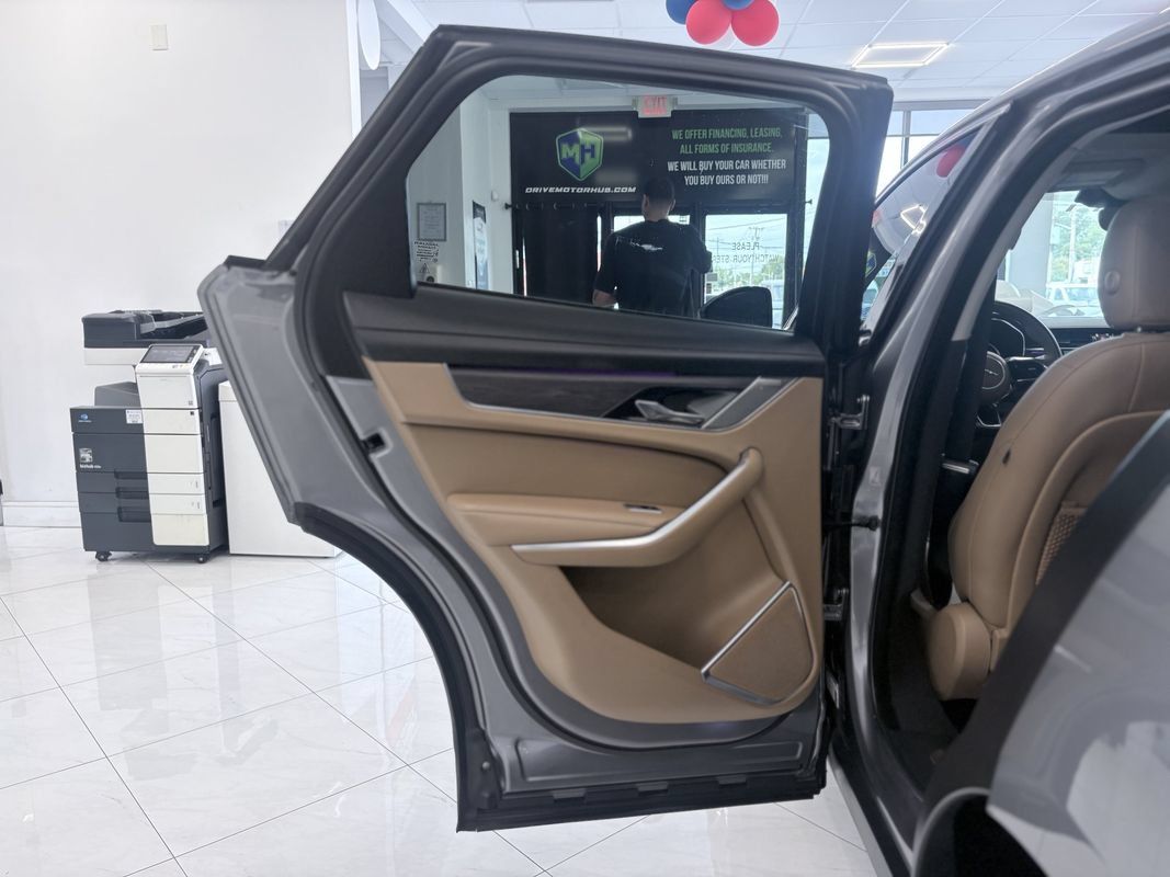 Used 2022 Jaguar F-PACE S AWD/4WD image 37
