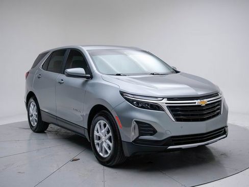 Used 2023 Chevrolet Equinox LT image 10