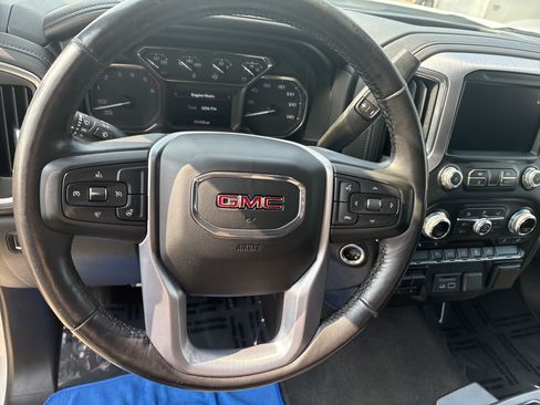Used 2021 GMC Sierra 1500 SLE w/ Preferred Package AWD/4WD image 10