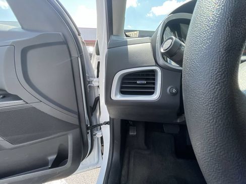 Used 2017 Chevrolet Equinox LS FWD image 17