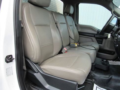 Used 2018 Ford F550 4x4 Regular Cab Super Duty image 13