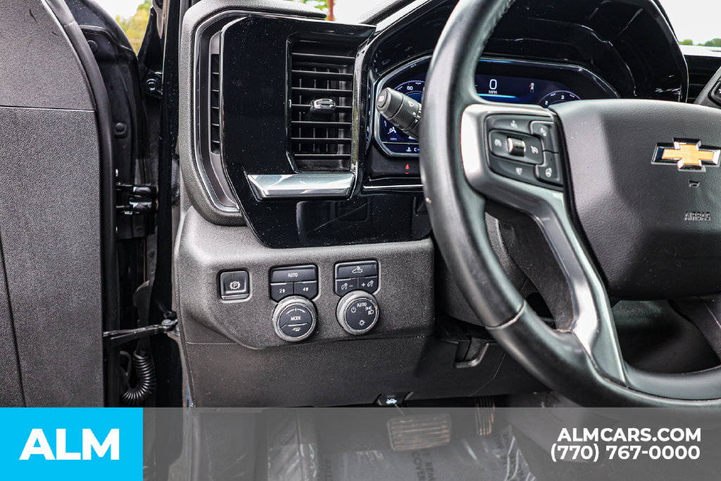 Used 2025 Chevrolet Silverado 1500 LT AWD/4WD image 23
