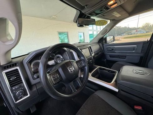 Used 2017 RAM 1500 Classic SLT w/ Luxury Group image 12