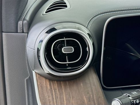 New 2026 Mercedes-Benz GLC 300 image 11