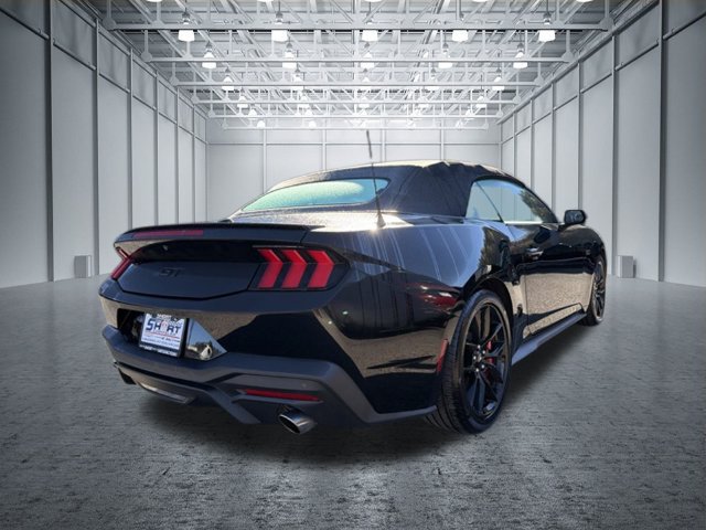 Used 2024 Ford Mustang GT Premium RWD image 3