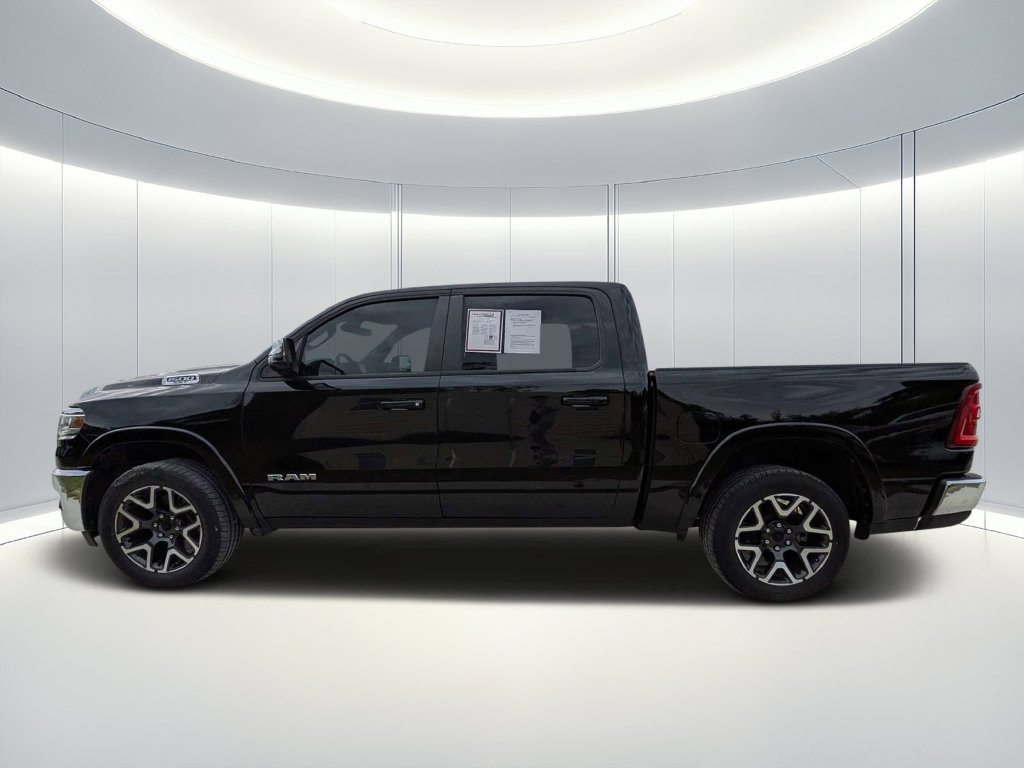 Used 2025 RAM 1500 Laramie AWD/4WD image 7