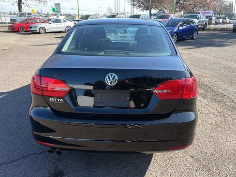 Used 2014 Volkswagen Jetta S image 4