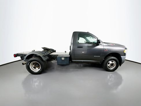 Used 2022 RAM 3500 Tradesman RWD image 9
