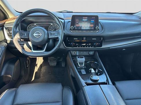 Certified 2022 Nissan Rogue SV w/ SV Premium Package image 12