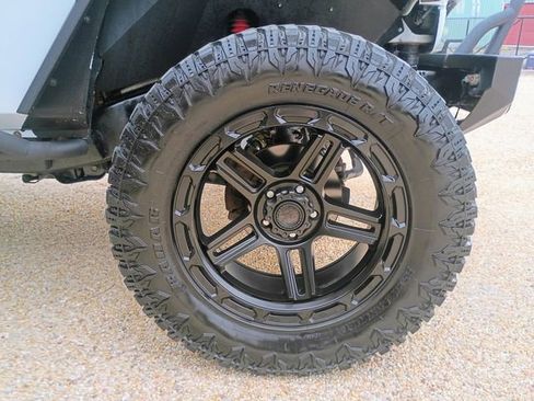 Used 2016 Jeep Wrangler Sport w/ Quick Order Package 24S image 24