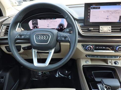 Used 2024 Audi Q5 2.0T Premium Plus w/ Premium Plus Package AWD/4WD image 18