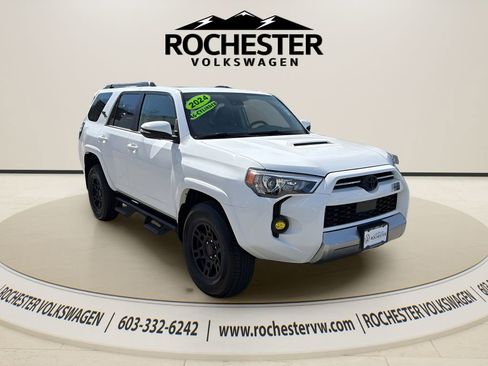 Used 2024 Toyota 4Runner TRD Off-Road Premium w/ Moonroof Package AWD/4WD image 9