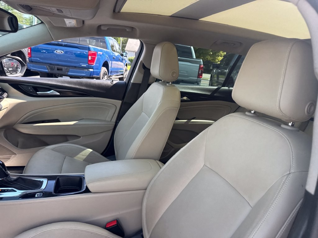 Used 2019 Buick Regal Essence w/ Driver Confidence Package I AWD/4WD image 25