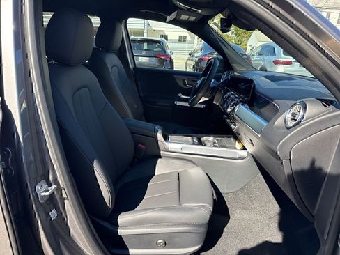 Certified 2026 Mercedes-Benz GLB 250 4MATIC image 13