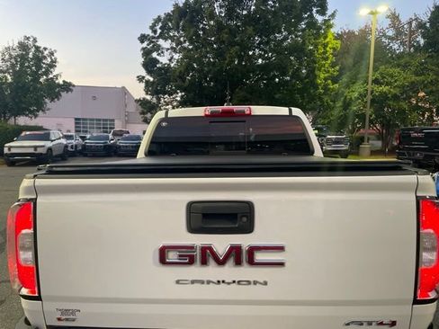 Used 2021 GMC Canyon AT4 w/ Driver Alert Package AWD/4WD image 3