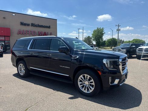 Used 2021 GMC Yukon XL SLT AWD/4WD image 7