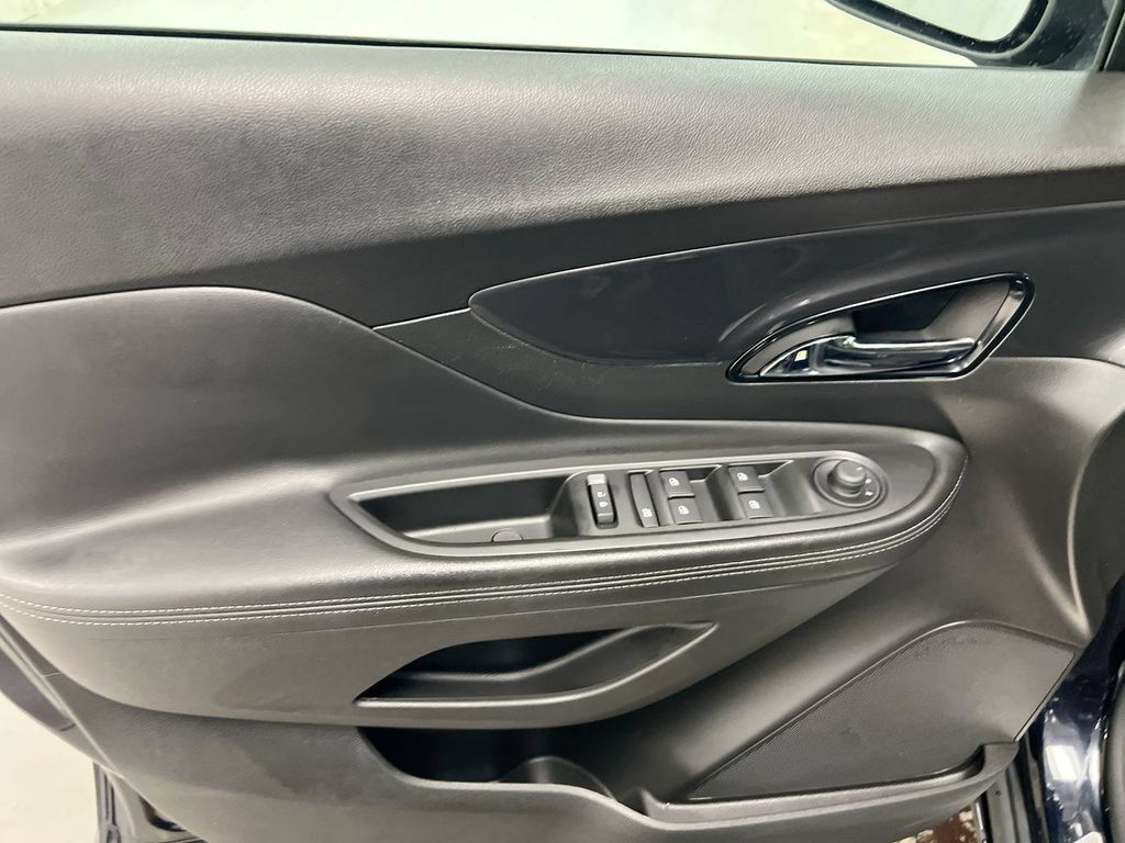Used 2022 Buick Encore Preferred w/ Safety Package FWD image 20