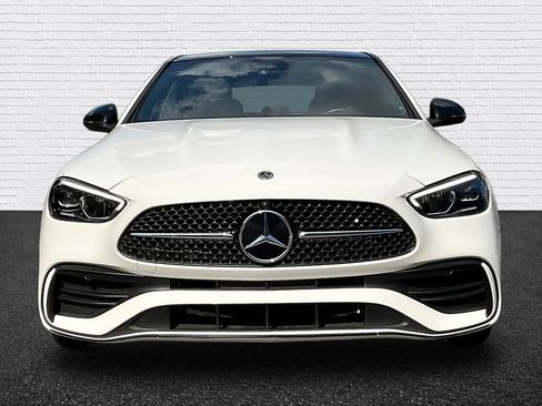 Used 2023 Mercedes-Benz C 300 4MATIC Sedan image 2