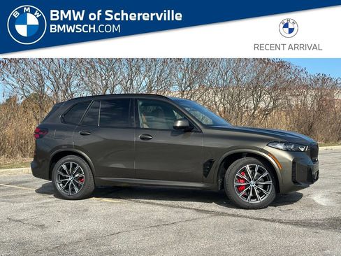 New 2026 BMW X5 xDrive40i w/ M Sport Package AWD/4WD image 1