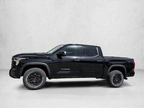Used 2023 Toyota Tundra SR5 w/ SR5 Convenience Package AWD/4WD image 4