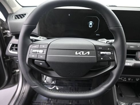 Certified 2025 Kia K4 EX FWD image 23
