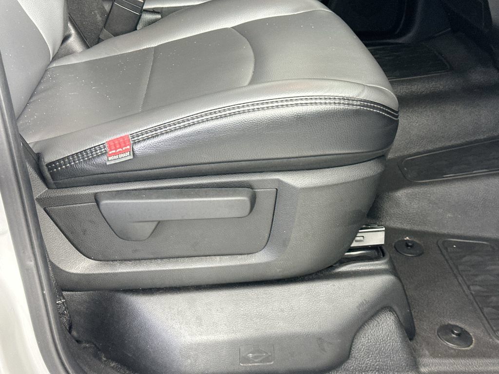 Used 2025 RAM 3500 Tradesman AWD/4WD image 22