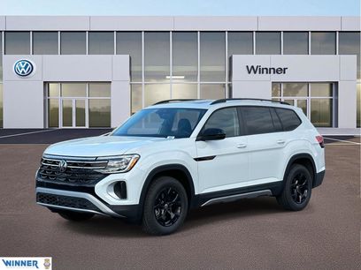 New 2025 Volkswagen Atlas Peak Edition SE