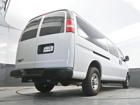 Used 2024 Chevrolet Express 3500 LS RWD image 42