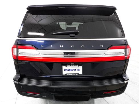 Used 2021 Lincoln Navigator Reserve w/ Luxury Package AWD/4WD image 5
