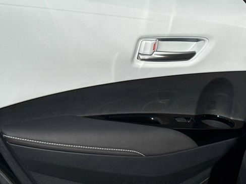 Used 2020 Toyota Corolla XSE image 12