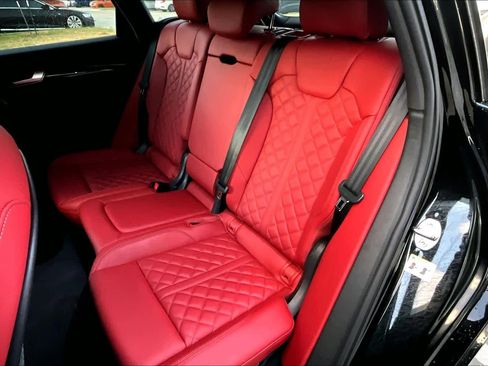 Certified 2025 Audi SQ5 Prestige w/ Prestige Package image 20