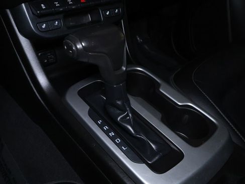 Used 2019 Chevrolet Colorado ZR2 image 32