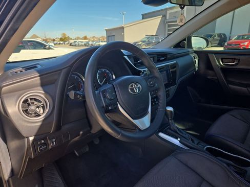 Used 2019 Toyota Corolla L image 2