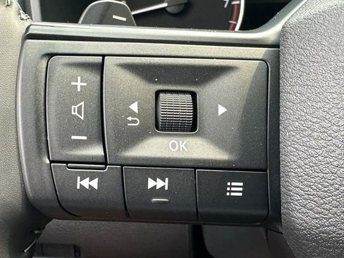 Used 2026 Nissan Rogue SV FWD image 11