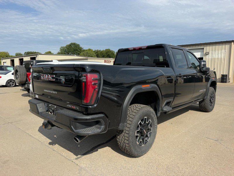 Used 2024 GMC Sierra 2500 AT4X AWD/4WD image 3