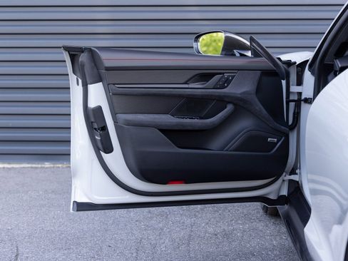 Used 2025 Porsche Taycan GTS image 20