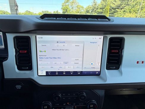 Used 2023 Ford Bronco Heritage Edition AWD/4WD image 12