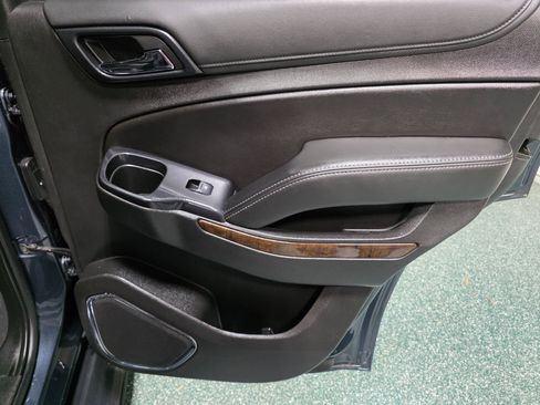 Used 2019 Chevrolet Tahoe LT w/ RST Edition image 26