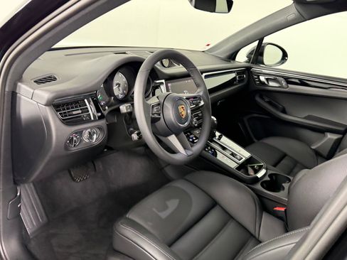 New 2026 Porsche Macan S image 4