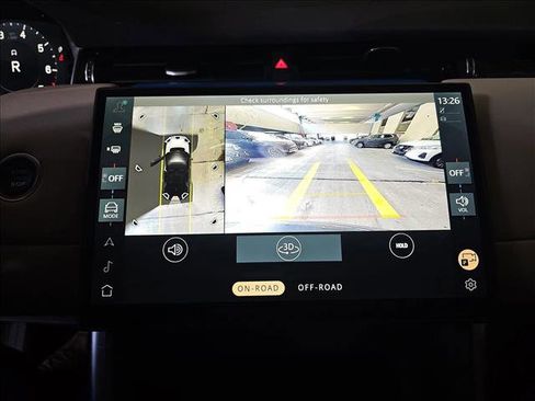 Used 2025 Land Rover Discovery Sport S image 25