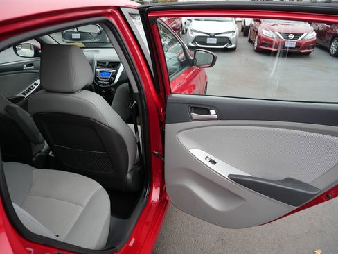 Used 2014 Hyundai Accent GS image 34