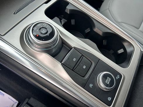 Used 2021 Ford Explorer XLT w/ Equipment Group 202A image 26