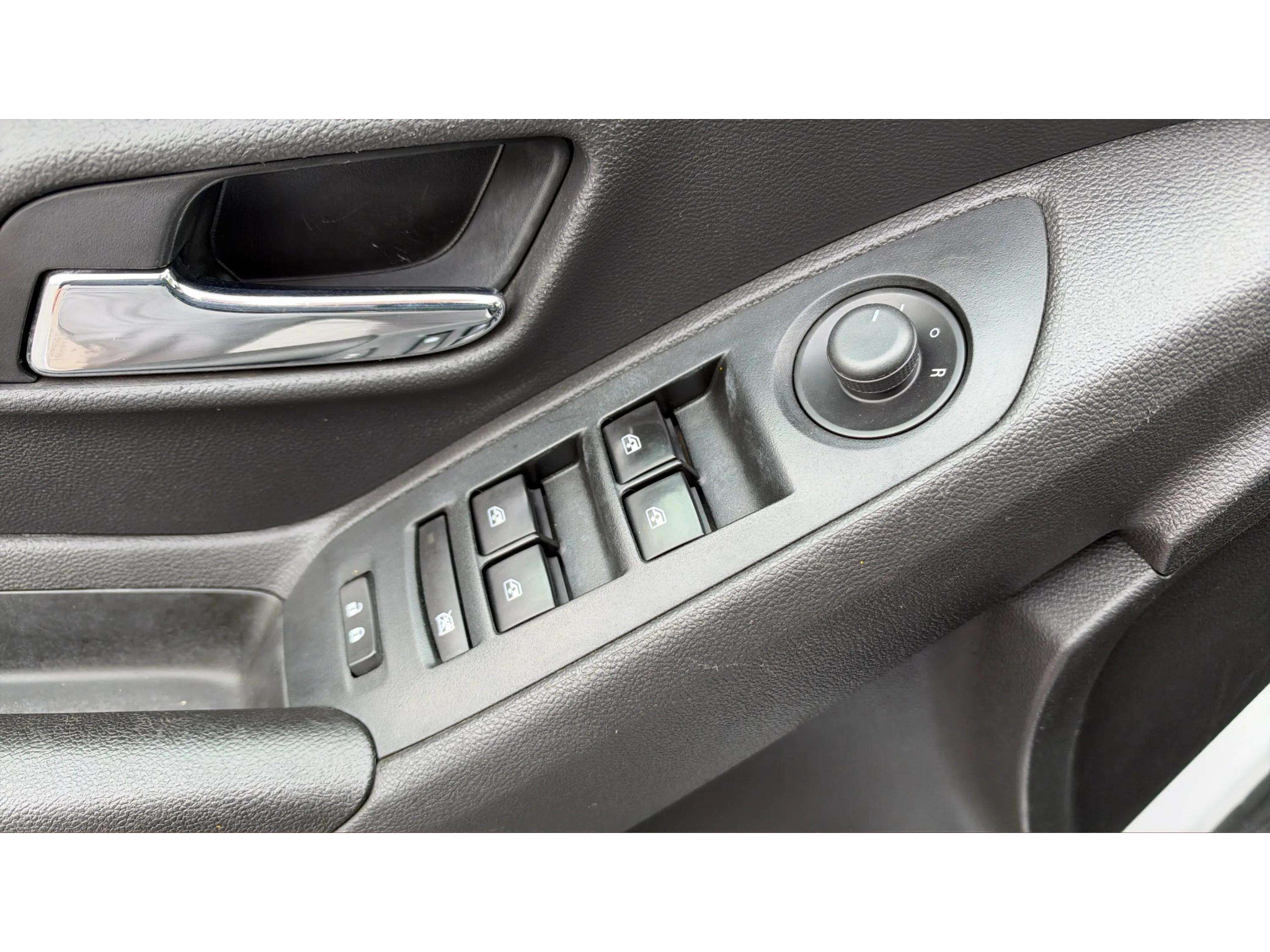 Used 2020 Chevrolet Trax LT AWD/4WD image 19