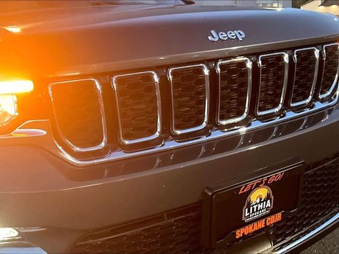 Used 2024 Jeep Grand Cherokee Limited 4xe image 32